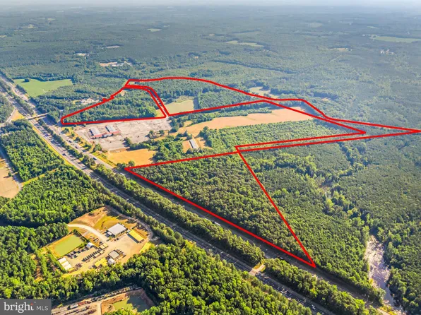 8448 Ladysmith Rd, Ruther Glen, VA 22546