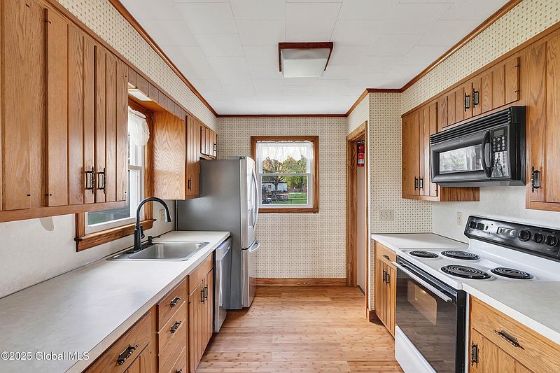 3rd image of 79 Martindale Avenue