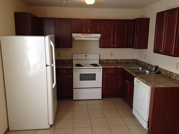 4th image of 308-312 Rolling Meadow Ln