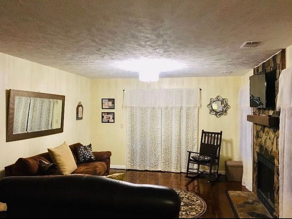 1st image of 942 Stewarts Creek Dr APT 6