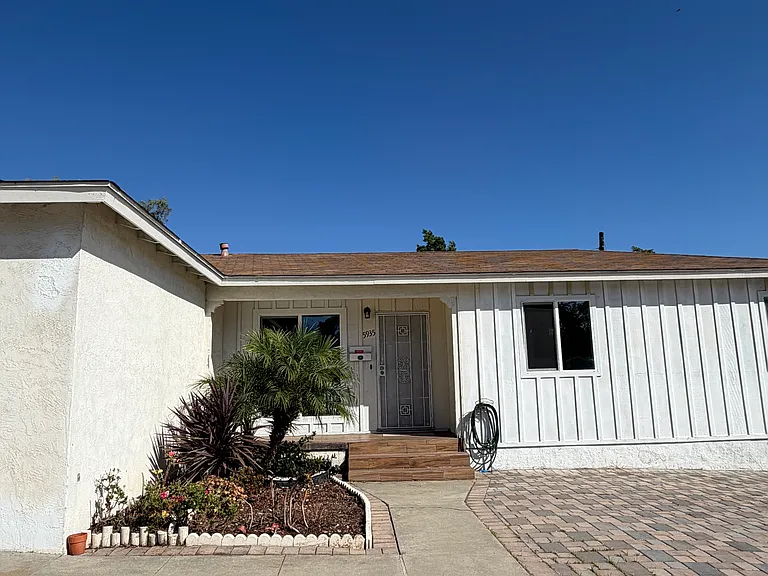 5935 Lake Murray Blvd — Photo 2