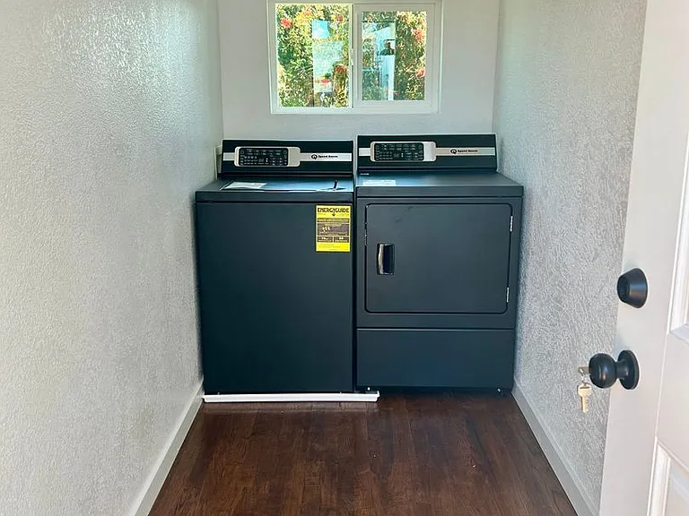 5051 Del Monte Ave — Photo 19