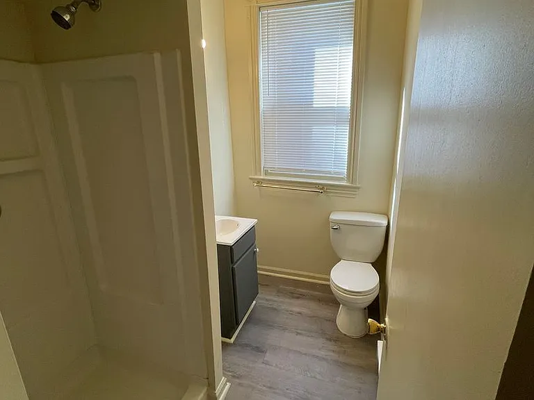 5122 Arch St — Photo 13