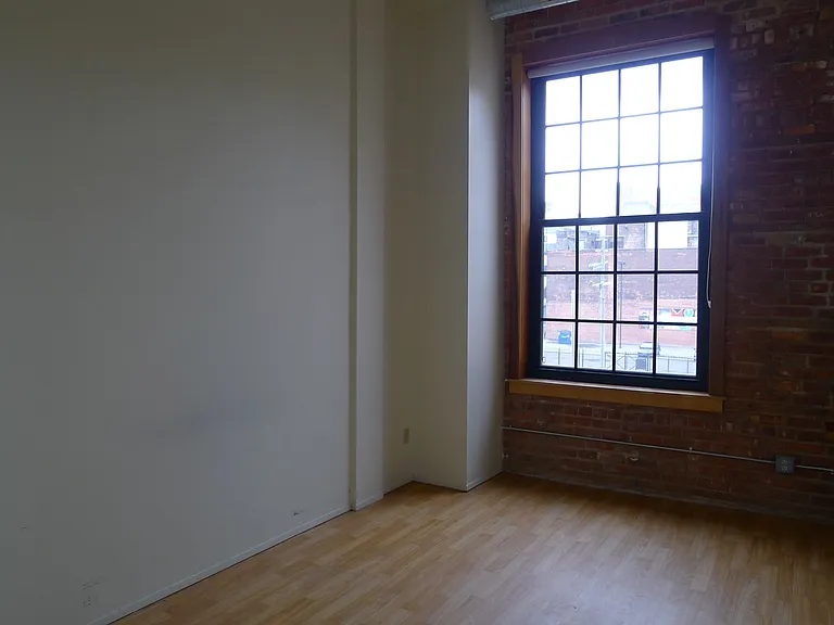 The Lofts at New Amsterdam — Photo 34