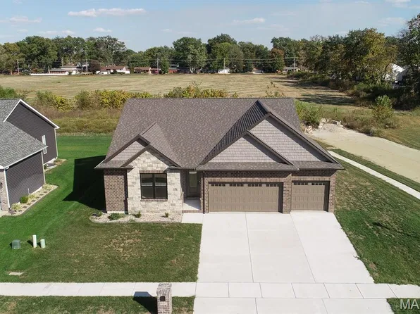 602 Mortar St, Mascoutah, IL 62258