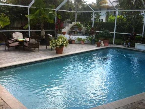 Screened Patio-Pool