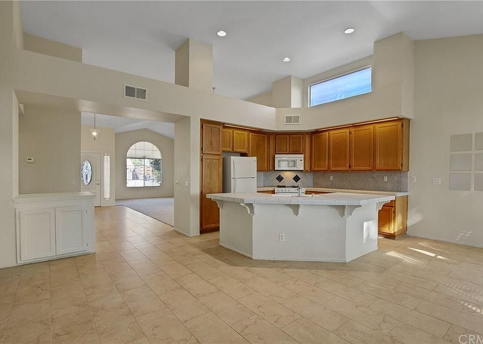 2nd image of 40471 Chauncey Way