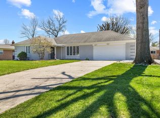 6817 Chapel Hill Rd, Indianapolis, IN 46214