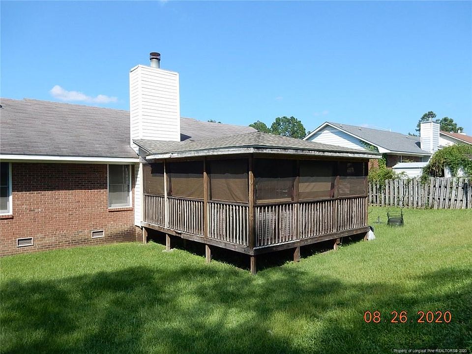 2nd image of 627 W Cochran Ave