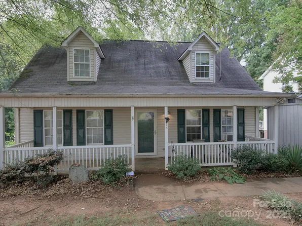 414 Chinaberry Dr, China Grove, NC 28023