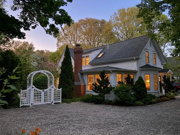 552 Main Street, Cotuit, MA 02635