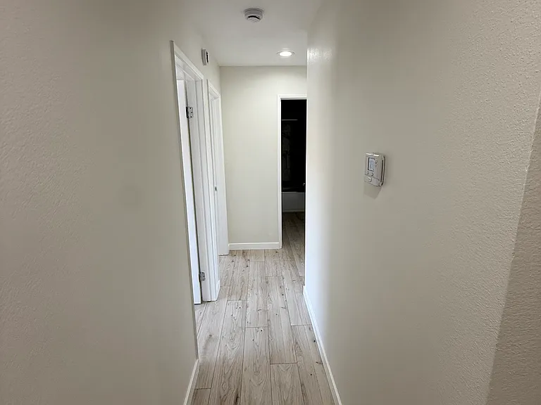 1011 San Rafael Ave #102 — Photo 4