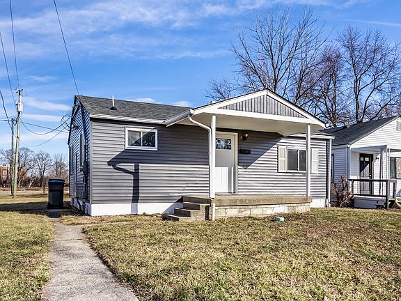 3rd image of 3102 Newton Ave