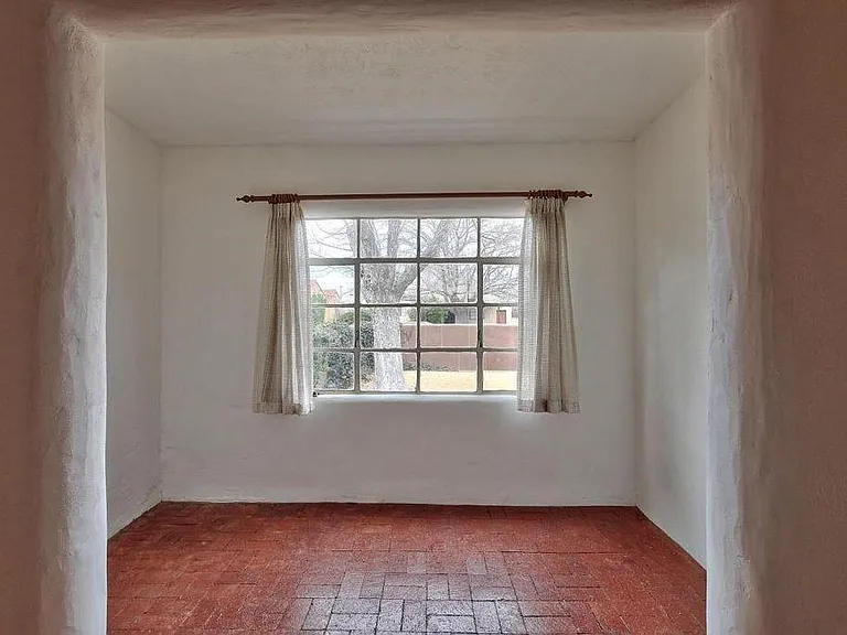 1032 Columbia Dr NE — Photo 6