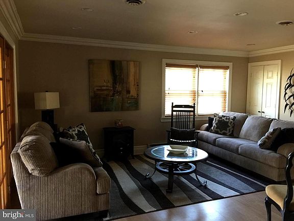 5th image of 720A Buckingham Dr