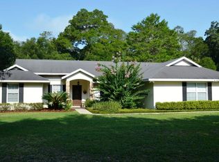 1672 N Stone St, Deland, FL 32720