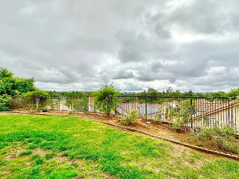 1043 Carryll Park Ct — Photo 19