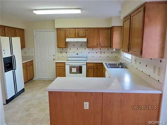 4th image of 8308 Dove Hollow Pl