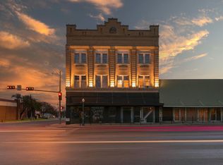 107 S Austin St, Comanche, TX 76442