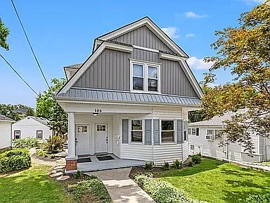 106 E Walnut St — Photo 2