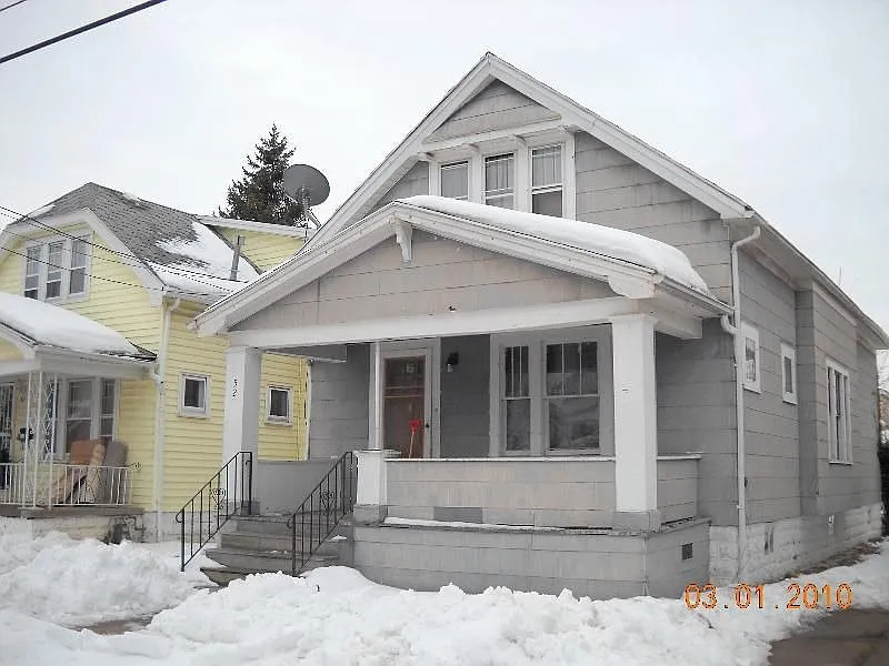 52 Hazelwood Ave photo 1