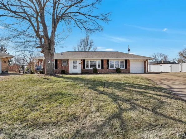 9955 Box Elder Ct, Saint Louis, MO 63123