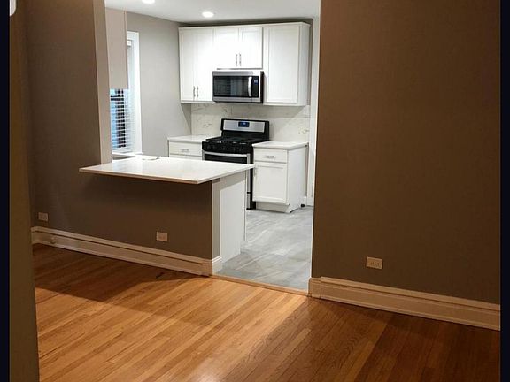 2nd image of 917 Ontario St APT 2