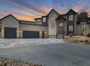 11896 S Reeves Ln, Riverton, UT 84065