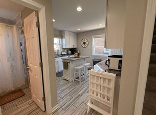 424 East Waterford AVENUE, Milwaukee, WI 53207