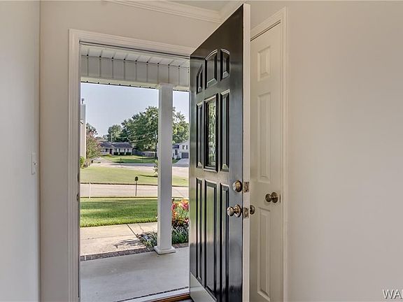 3rd image of 2723 Meadow St