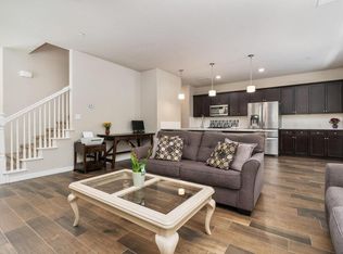1333 E Via Viola Way, Fresno, CA
