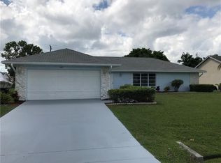 422 SE Galleon Ln, Port Saint Lucie, FL 34983