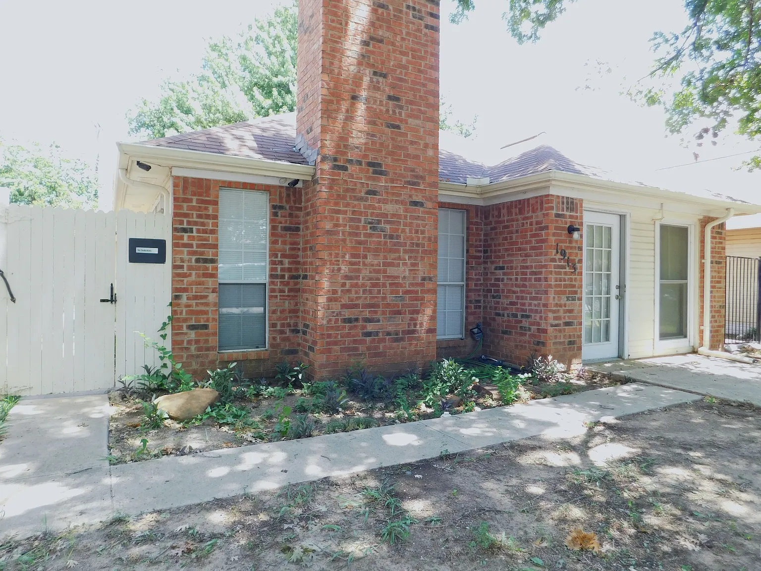 4 bed, 1427 sqft, $1,895 — Photo 3