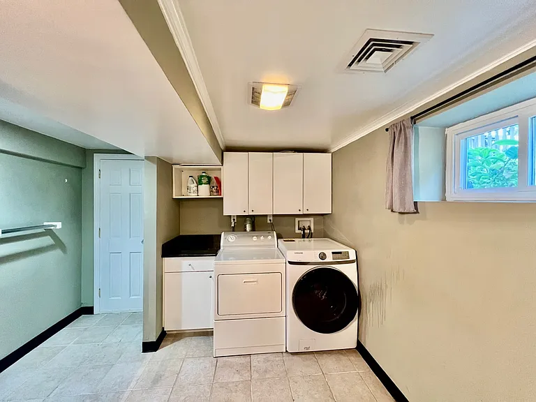 18-20 Rice St #1 — Photo 17