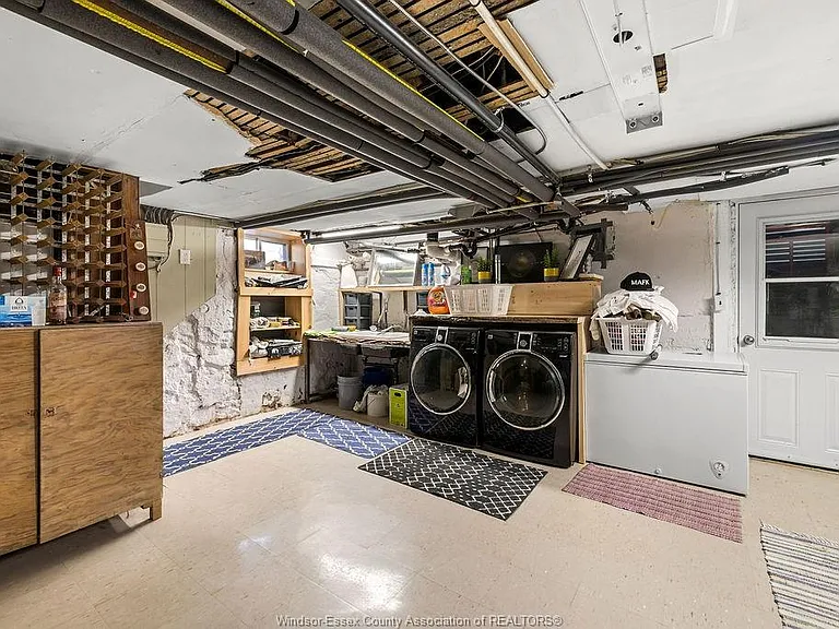 274 Crawford Ave — Photo 36