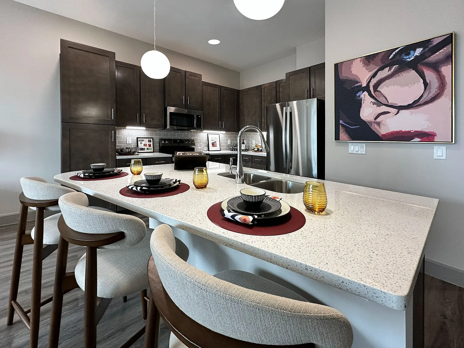 Notting Hill Apartments — Photo 1