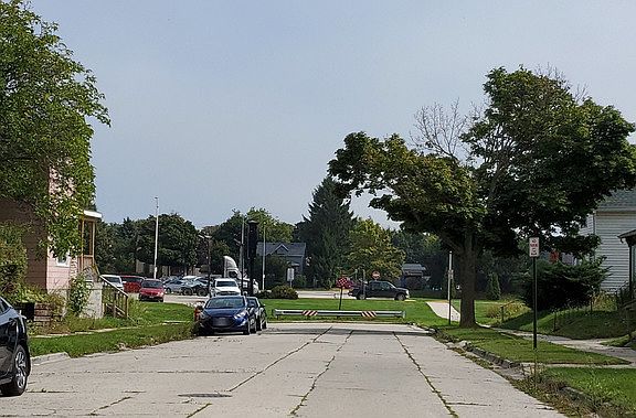 4th image of 1434 Mehrtens Ave