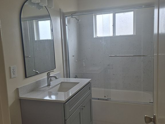 3rd image of 33456 11th St