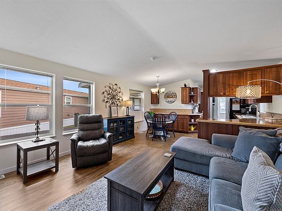 3rd image of 1781 Ord Rd #21