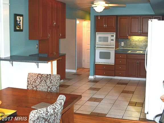5th image of 15754 Wakefield Ct