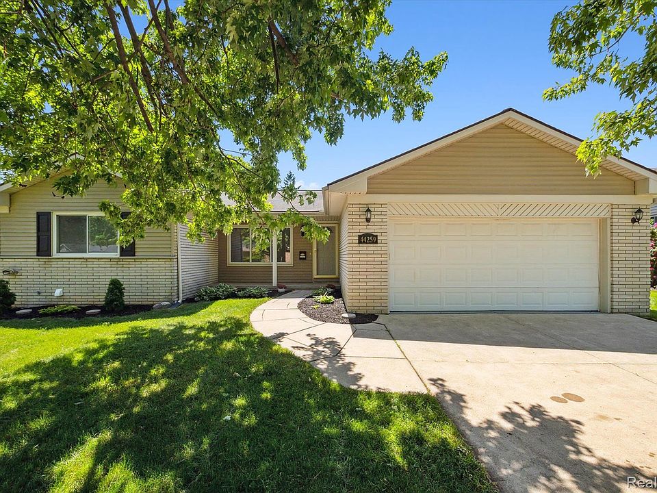 1st image of 44259 N Umberland Cir