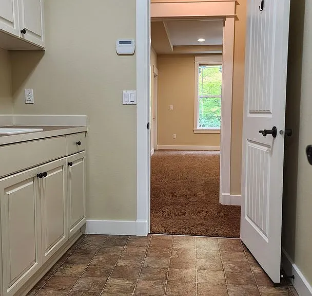 3819 Cameron Dr NE — Photo 46