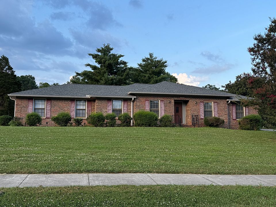 1st image of 500 Highland Dr