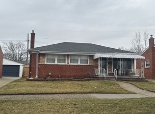 28910 Fountain St, Roseville, MI 48066