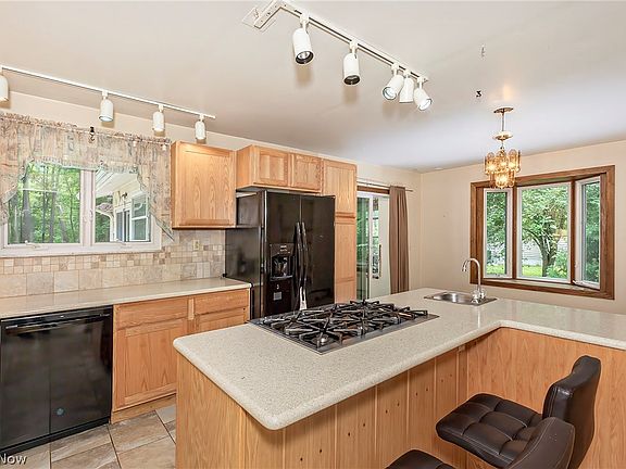 5th image of 5339 E Heisley Rd