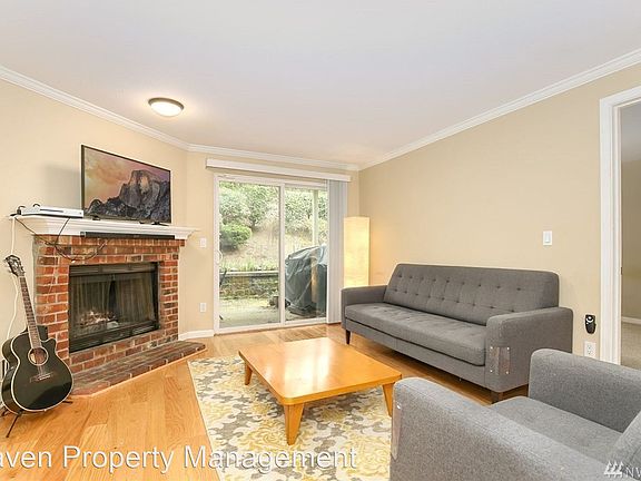3rd image of 10022 NE 127th Pl APT C114