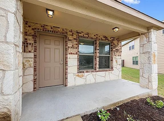 4th image of 11001 Cairnhill Ct
