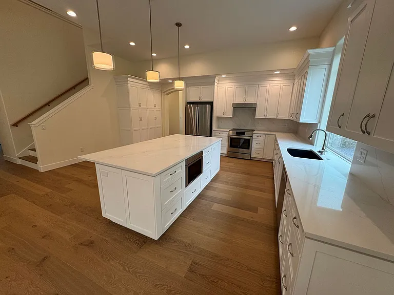 2799 NW Romancier Dr — Photo 3
