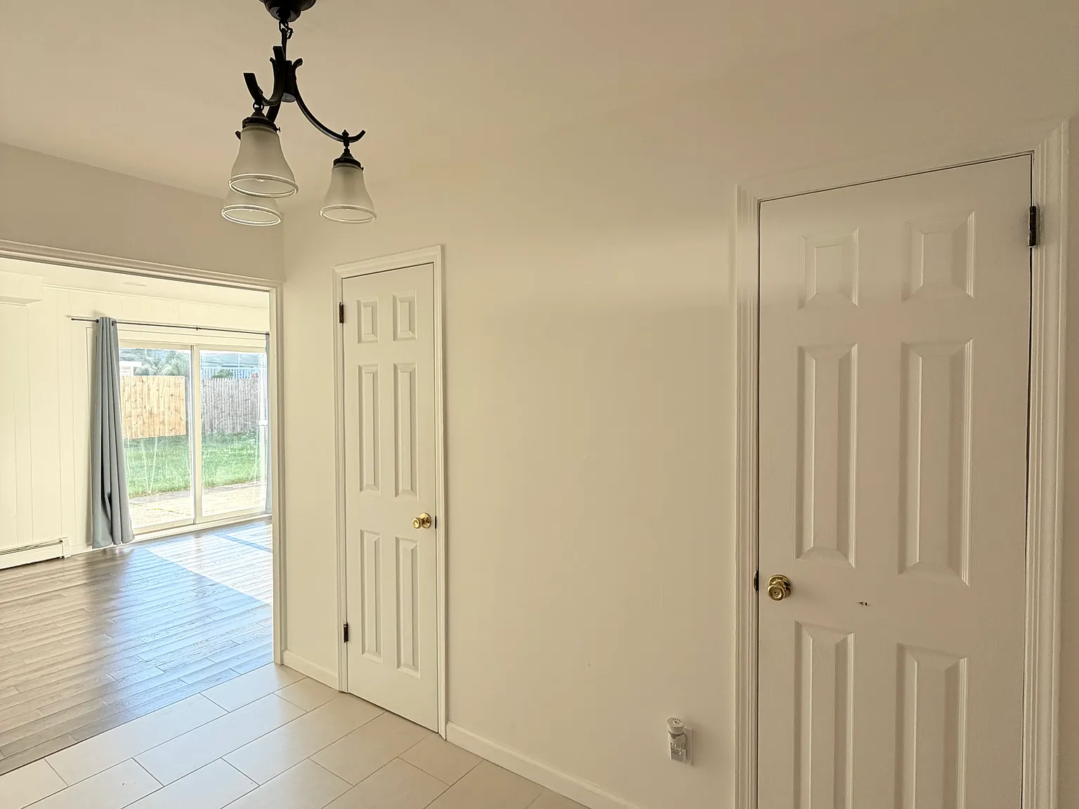 3 bed, 1.5 bath, 1616 sqft, $3,600 — Photo 3