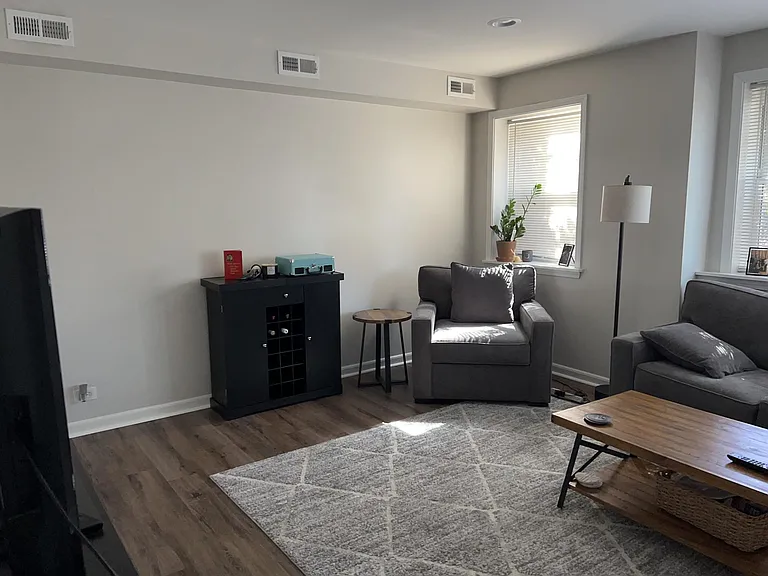 6626 W Devon Ave #1 — Photo 6